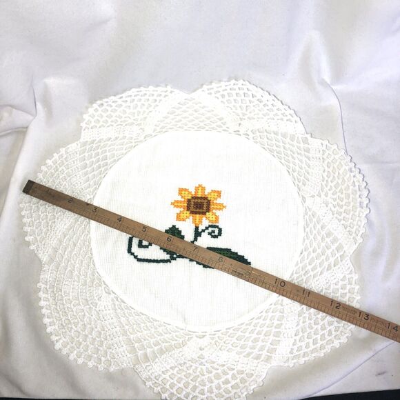 2- Vintage Embroidered Sunflower Crocheted doily  White 13” round CUTE!! - Picture 6 of 8